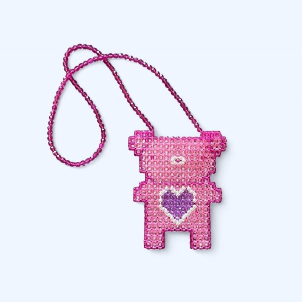 Beaded crossbody pouch for smartphones gummy bear pink‎